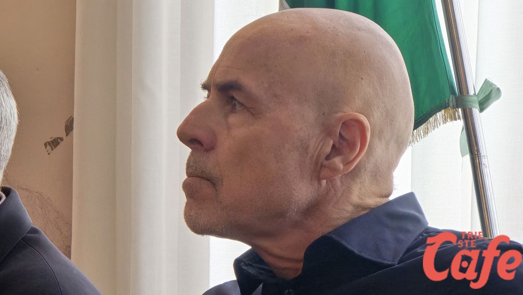 Truffe agli anziani, l'allarme di Futuro Nazionale Trieste-23: «Rifondare la vicinanza nei rioni per proteggere i nostri nonni»